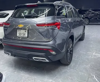 Chevrolet Captiva 2026 do wynajęcia w Dubaju. Limit przebiegu 250 km/dzień.