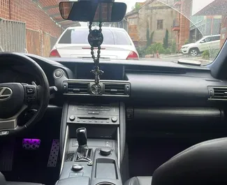 Silnik Benzyna 2,0 l – Wynajmij Lexus IS300 w Tbilisi.