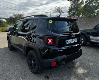 Wynajmij Jeep Renegade 2018 w Gruzji. Paliwo: Benzyna. Moc: 184 KM ➤ Koszt od 120 GEL za dobę.