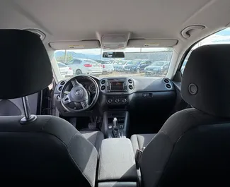 Silnik Benzyna 2,0 l – Wynajmij Volkswagen Tiguan w Tiranie.