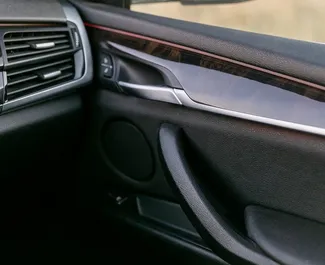 BMW X5 2017 – wynajem od właścicieli w Tbilisi (Gruzja).