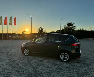 Wynajmij Ford C-Max 2015 w Albanii. Paliwo: Diesel. Moc:  KM ➤ Koszt od 35 EUR za dobę.