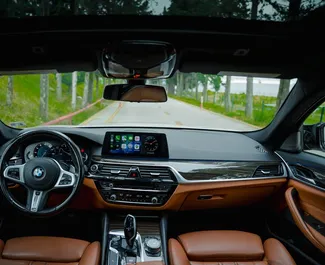 BMW 530d 2017 – wynajem od właścicieli w Tbilisi (Gruzja).