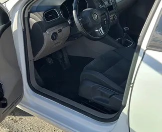 Wypożyczalnia Volkswagen Golf 6 na lotnisku w Tiranie, Albania ✓ Nr 14822. ✓ Skrzynia Manualna ✓ Opinii: 0.