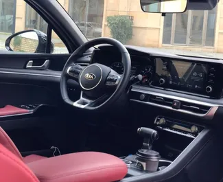 Wynajmij Kia K5 2022 w Azerbejdżanie. Paliwo: Benzyna. Moc: 180 KM ➤ Koszt od 95 AZN za dobę.