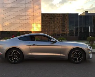 Ford Mustang Coupe 2020 do wynajęcia W Mińsku. Limit przebiegu 300 km/dzień.