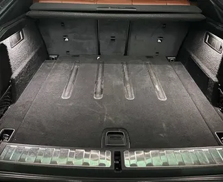 BMW X6 2023 – wynajem od właścicieli w Dubaju (ZEA).