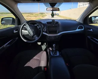 Wynajem samochodu Dodge Journey nr 14946 (Automatyczna) w Tbilisi, z silnikiem 2,4l. Benzyna ➤ Bezpośrednio od Lasha w Gruzji.