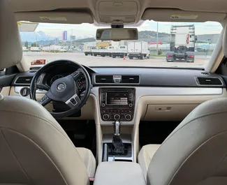 Silnik Diesel 1,8 l – Wynajmij Volkswagen Passat w Tiranie.