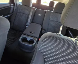 Dodge Journey 2018 do wynajęcia w Tbilisi. Limit przebiegu 250 km/dzień.