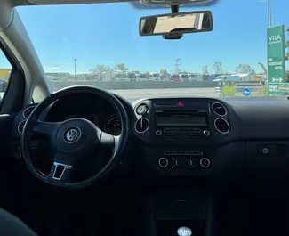 Silnik Benzyna 1,4 l – Wynajmij Volkswagen Golf 6 w Tiranie.