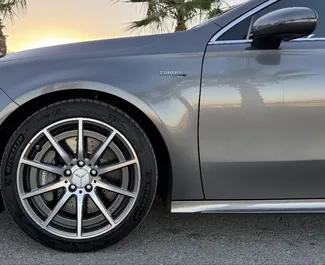 Silnik Benzyna 2,0 l – Wynajmij Mercedes-Benz A45-S w Alicante.