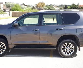 Silnik Benzyna 2,7 l – Wynajmij Toyota Land Cruiser Prado w Baku.