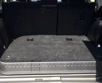 Toyota Land Cruiser Prado 2018 do wynajęcia w Baku. Limit przebiegu nieograniczony.