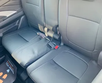 Mitsubishi Xpander 2026 do wynajęcia w Dubaju. Limit przebiegu 250 km/dzień.