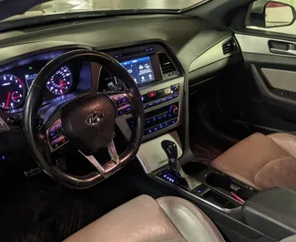 Wynajmij Hyundai Sonata 2015 w Azerbejdżanie. Paliwo: Benzyna. Moc: 170 KM ➤ Koszt od 66 AZN za dobę.