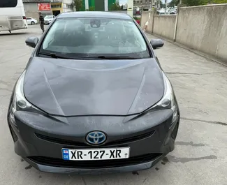 Wypożyczalnia Toyota Prius na lotnisku w Tbilisi, Gruzja ✓ Nr 15111. ✓ Skrzynia Automatyczna ✓ Opinii: 0.