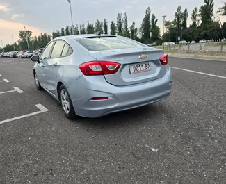 Chevrolet Cruze – samochód kategorii Komfort na wynajem w Gruzji ✓ Depozyt 300 GEL ✓ Ubezpieczenie: OC, SCDW, FDW, Pasażerowie, Od Kradzieży, Młody.