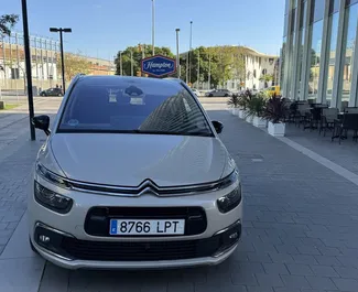 Wypożyczalnia Citroen C4 Grand Picasso w Barcelonie, Hiszpania ✓ Nr 15105. ✓ Skrzynia Automatyczna ✓ Opinii: 0.