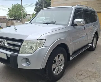 Wypożyczalnia Mitsubishi Pajero w Baku, Azerbejdżan ✓ Nr 11943. ✓ Skrzynia Automatyczna ✓ Opinii: 0.