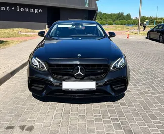 Wypożyczalnia Mercedes-Benz E-Class W Mińsku, Białoruś ✓ Nr 15037. ✓ Skrzynia Automatyczna ✓ Opinii: 0.