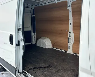 Wynajmij Peugeot Boxer 2018 na Białorusi. Paliwo: Diesel. Moc: 130 KM ➤ Koszt od 64 USD za dobę.
