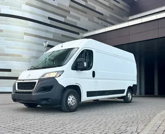Wypożyczalnia Peugeot Boxer W Mińsku, Białoruś ✓ Nr 15048. ✓ Skrzynia Automatyczna ✓ Opinii: 0.
