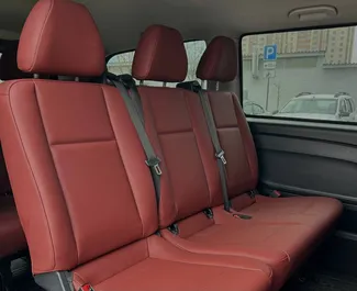 Mercedes-Benz V-Class 2018 do wynajęcia W Mińsku. Limit przebiegu 500 km/dzień.