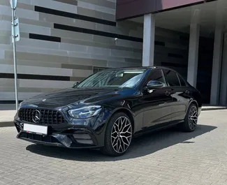Wypożyczalnia Mercedes-Benz E-Class W Mińsku, Białoruś ✓ Nr 15036. ✓ Skrzynia Automatyczna ✓ Opinii: 0.