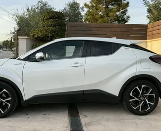 Wynajem samochodu Toyota C-HR nr 15078 (Automatyczna) w Alicante, z silnikiem 2,0l. Hybryda ➤ Bezpośrednio od Jewhenija w Hiszpanii.