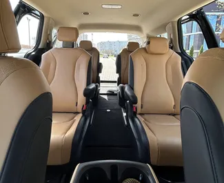 Kia Carnival – samochód kategorii Komfort, Crossover, Minivan na wynajem na Białorusi ✓ Depozyt 200 USD ✓ Ubezpieczenie: OC, CDW.