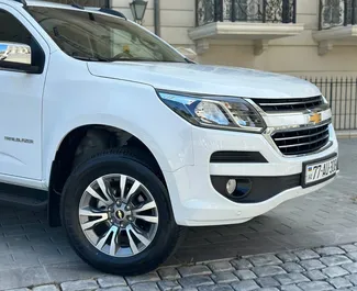 Wypożyczalnia Chevrolet Trailblazer na lotnisku w Baku, Azerbejdżan ✓ Nr 15242. ✓ Skrzynia Automatyczna ✓ Opinii: 0.
