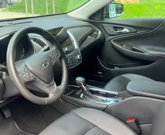 Silnik Benzyna  l – Wynajmij Chevrolet Malibu na lotnisku w Baku.