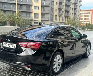 Wynajmij Chevrolet Malibu 2024 w Azerbejdżanie. Paliwo: Benzyna. Moc:  KM ➤ Koszt od 43 AZN za dobę.