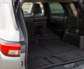 Wynajmij Mitsubishi Outlander 2022 w Gruzji. Paliwo: Benzyna. Moc: 181 KM ➤ Koszt od 190 GEL za dobę.