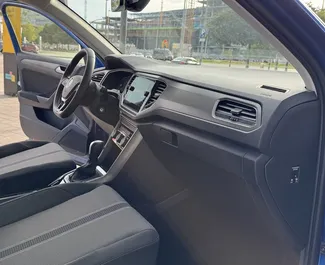 Silnik Diesel 1,6 l – Wynajmij Volkswagen T-Roc w Barcelonie.