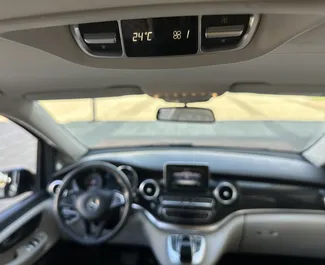 Mercedes-Benz V-Class 2016 do wynajęcia w Barze. Limit przebiegu nieograniczony.