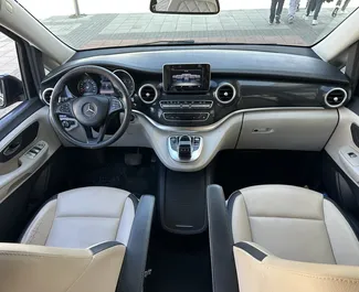 Silnik Diesel 2,2 l – Wynajmij Mercedes-Benz V-Class w Barze.