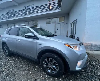 Wynajem samochodu Toyota Rav4 nr 15149 (Automatyczna) w Kutaisi, z silnikiem 2,5l. Hybryda ➤ Bezpośrednio od Sofio w Gruzji.