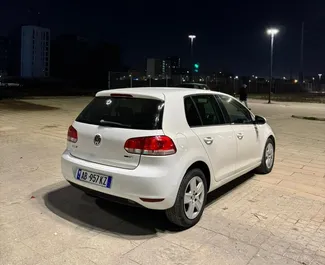 Wynajmij Volkswagen Golf 6 2013 w Albanii. Paliwo: Benzyna. Moc:  KM ➤ Koszt od 25 EUR za dobę.
