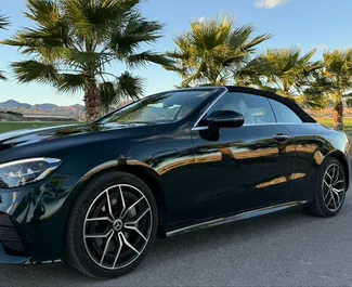 Silnik Benzyna 3,0 l – Wynajmij Mercedes-Benz E-Class Cabrio w Alicante.