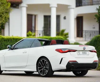 Wynajmij BMW 420i Cabrio 2023 w ZEA. Paliwo: Benzyna. Moc:  KM ➤ Koszt od 400 AED za dobę.