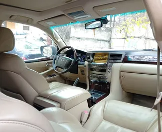 Wynajmij Lexus LX570 2014 w Azerbejdżanie. Paliwo: Benzyna. Moc: 383 KM ➤ Koszt od 128 AZN za dobę.