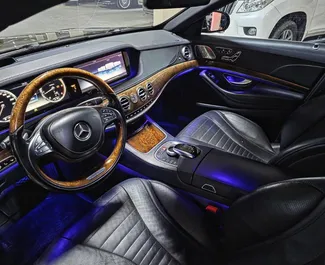 Mercedes-Benz S-Class – samochód kategorii Premium, Luksusowy na wynajem w Azerbejdżanie ✓ Depozyt 500 AZN ✓ Ubezpieczenie: OC, CDW, SCDW, Od Kradzieży.
