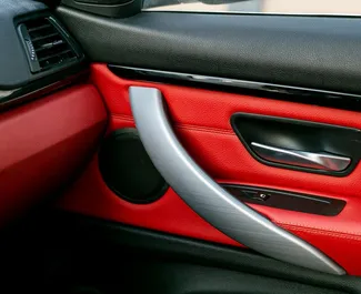 BMW 430i Cabrio 2017 – wynajem od właścicieli w Tbilisi (Gruzja).