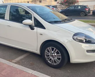 Wypożyczalnia Fiat Punto w Benalmadenie, Hiszpania ✓ Nr 15294. ✓ Skrzynia Manualna ✓ Opinii: 0.