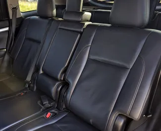 Wynajmij Toyota Highlander w Tbilisi Gruzja