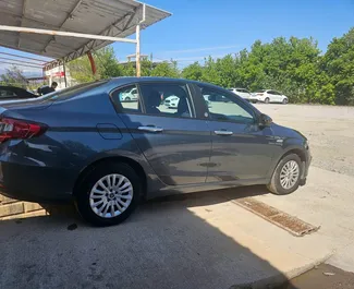 Fiat Egea – samochód kategorii Ekonomiczny, Komfort na wynajem w Turcji ✓ Depozyt 200 USD ✓ Ubezpieczenie: OC, CDW, FDW, Od Kradzieży, Młody.