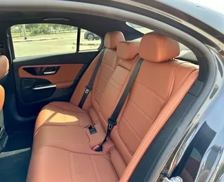 Mercedes-Benz C300 Coupe 2024 do wynajęcia w Dubaju. Limit przebiegu nieograniczony.