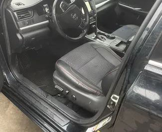Toyota Camry – samochód kategorii Komfort, Premium na wynajem w Gruzji ✓ Bez Depozytu ✓ Ubezpieczenie: OC, CDW, FDW, Młody.